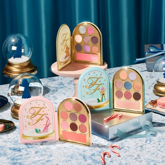 Too Faced Let It Snow Globes Palette Trio - Picture 1 of 13